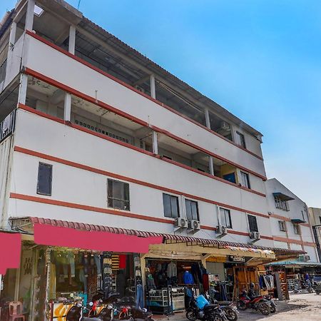 Oyo 92322 Hasan House Syariahnearpelabuhan Feri Harbor Bay Nagoya Buitenkant foto