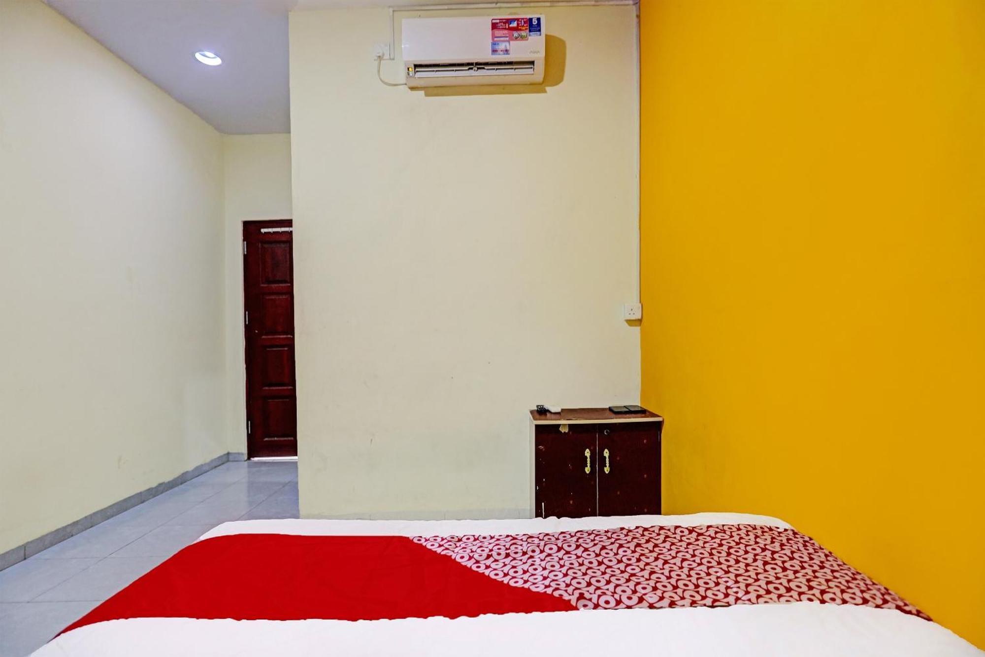 Oyo 92322 Hasan House Syariahnearpelabuhan Feri Harbor Bay Nagoya Buitenkant foto