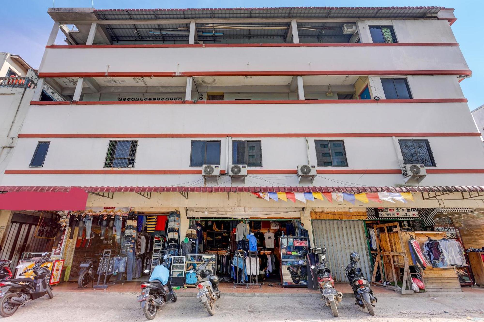 Oyo 92322 Hasan House Syariahnearpelabuhan Feri Harbor Bay Nagoya Buitenkant foto
